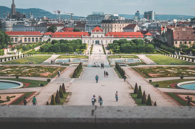 Auch Wien bietet mehr als nur Bücher. Auch Wien bietet mehr als nur Bücher.