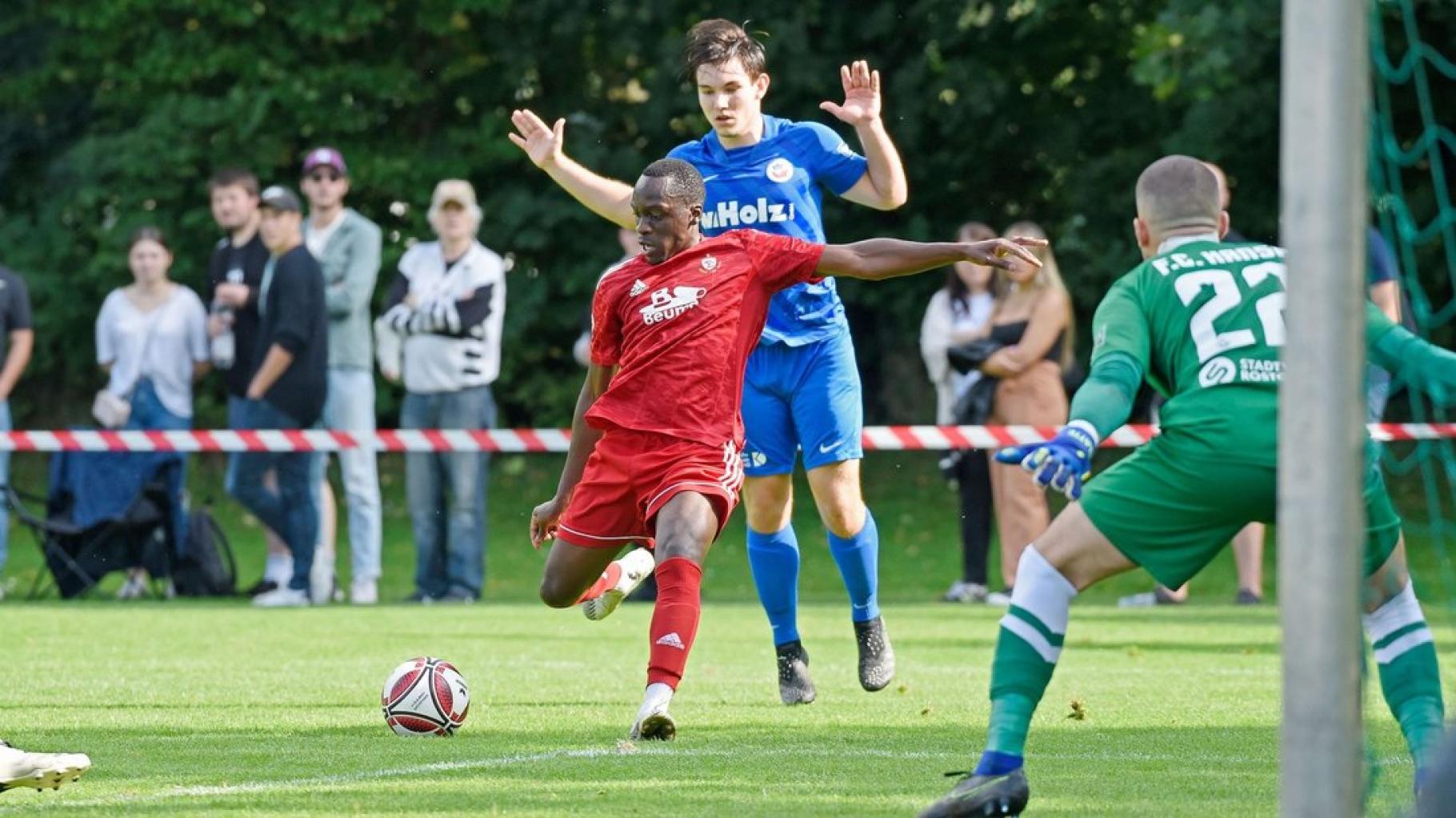 Der Rostocker FC will den Angriff der U23 des FC Hansa abwehren