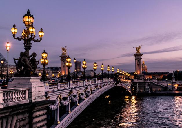 Paris ist zu jeder Tageszeit eine Augenweide.