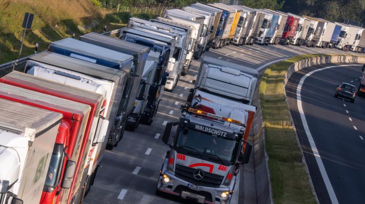 Fahrverbot für Lkw-Transitverkehr im Inntal