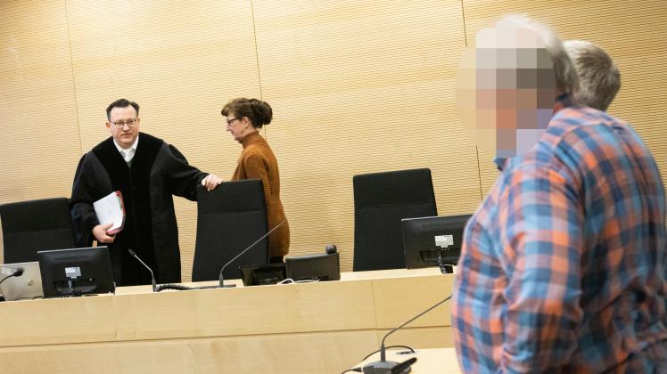Osnabrück: Berufung am Landgericht Osnabrück: Schweinehalter aus Hilter, der 300 Schweine verhungern ließ. 03.02.2023. Foto: Michael Gründel