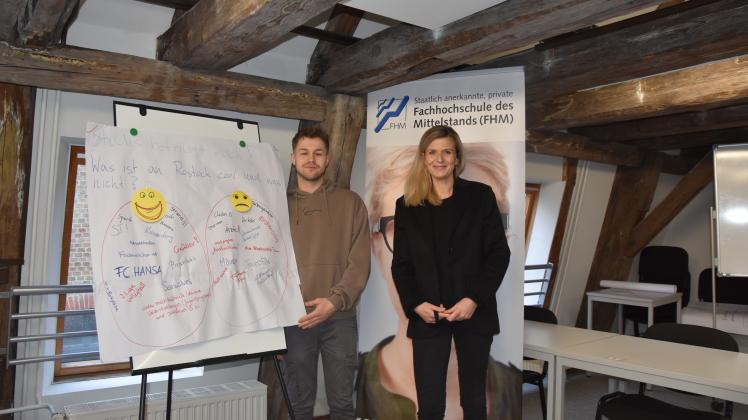 Jonas Steinbach und Prof. Dr. Vera Seidemann, die Leiterin des Projekts, erarbeiten in Zusammenarbeit mit der Rostocker Stadtverwaltung eine Studie.
