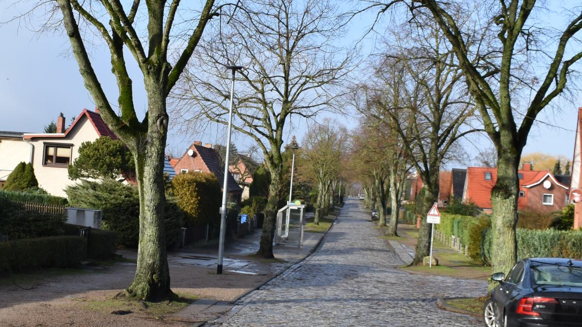 Lampen in SchwerinNeumühle werden mit Straßensanierung repariert SVZ