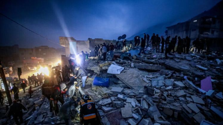 Zahl der Toten steigt auf mehr als 5000 nach schweren Erdbeben in der Türkei und Syrien