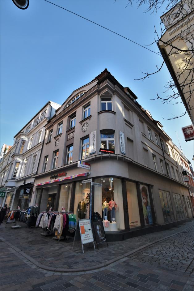 Begonnen hat die Geschichte der NNN in der Buchbinderstraße, einer Senkrechten zur Kröpeliner Straße.