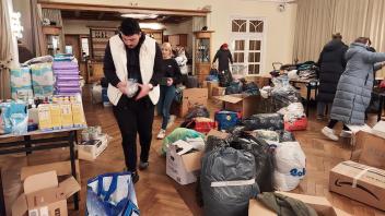 Private Spendensammlung für die Opfer der Erdbeben-Katastrophe in der Türkei und Syrien im Kaffeehaus Osterhaus in Osnabrück, 7.2.2023