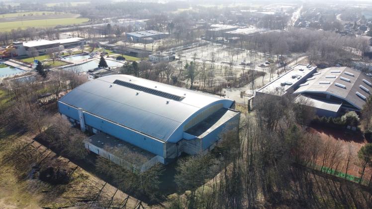 Die Eissporthalle in Nordhorn ist seit August 2019 gesperrt. Ihre Zukunft ist noch immer ungewiss.