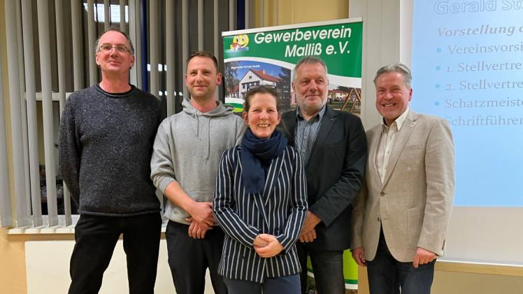 Der Vorstand des Mallisser Gewerbevereins: Godehard Bromisch, Stefan Kurkowski, Carola Borchers, Volker Sielaff und Gerald Steinfatt (v.l.).