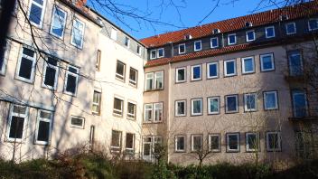 Vom Krankenhaus zum Flüchtlingsheim: Das alte Josef-Stift in der Delmenhorster Stadtmitte. JHD Josef-Hospital
