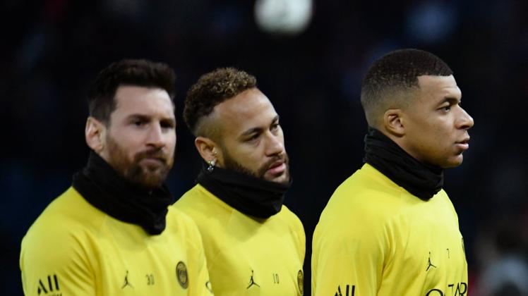 Lionel Messi, Neymar Jr and Kylian Mbappe during the match between PSG and Stade de Reims at Parc des Princes on January