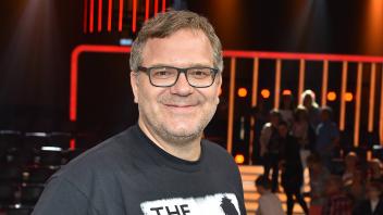 Elton buergerlich Alexander Duszat bei der TV Aufzeichung Klein gegen Gross im Studio Berlin Adler