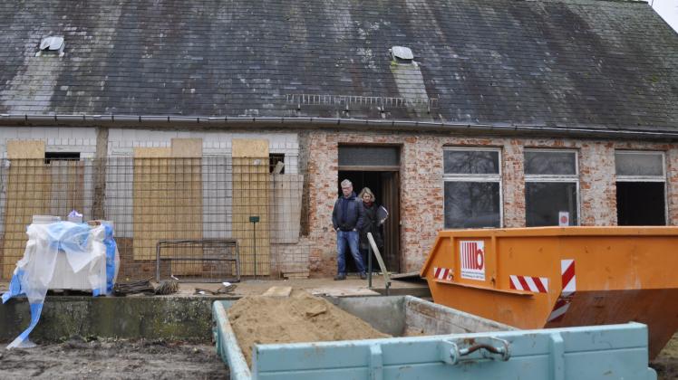 Auch von außen ist die Baustelle in Sükow zu erkennen.