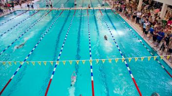 Schwimmen, Nikolausschwimmfest des SC Osnabrück, Nettebad, 
