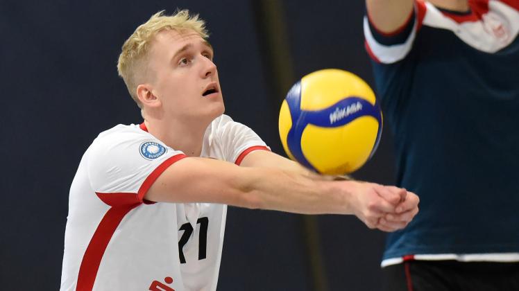 Fabian LübkeSV Warnemünde vs VCO Berlin2. Volleyball-Bundesliga Nord Männer 2021/2022Foto: Georg Scharnweber