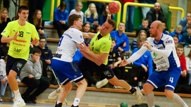 Albert Brack (13). Handball, Oberliga, Männer: TV Bissendorf-Holte - MTV Großenheidorn, aufgenommen am 05.02.2023. Foto: Michael Gründel