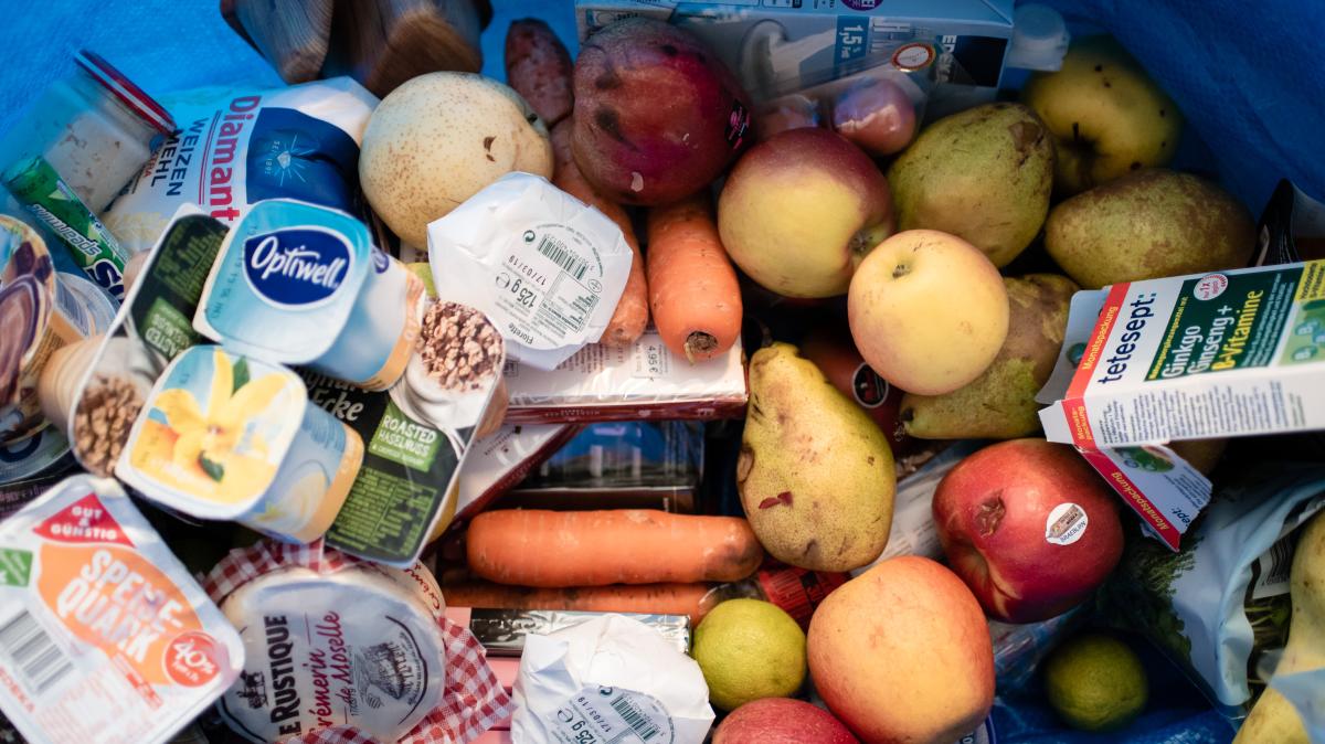 Village News: New central bus station for Satrup + food-sharing cupboard ...