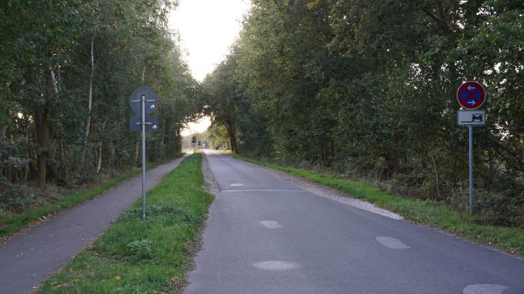 Zahlreiche Radwege in Lohne und Wietmarschen – wie hier an der Fledderstraße – werden von Bürgerinnen und Bürgern sowie Touristen gerne genutzt. Doch es gibt an vielen Stellen Sanierungs-, Ausbau- und Verbesserungsbedarf. Das soll nun in einem Radverkehrskonzept erfasst werden. 
