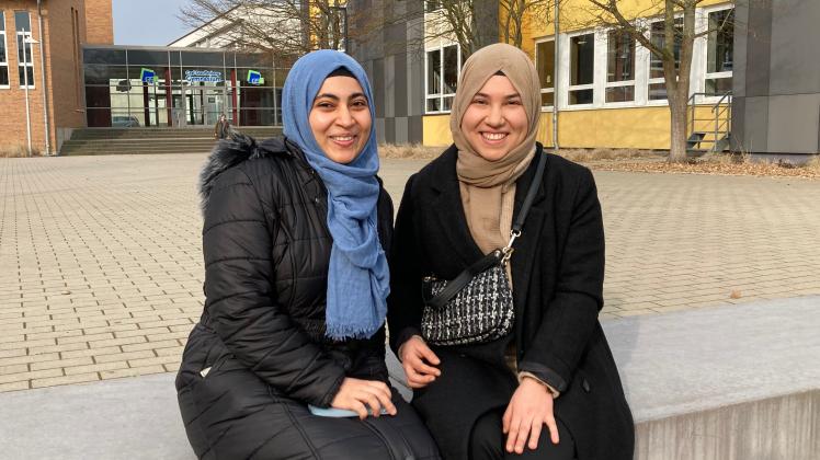 Aysenur und Fatma-Zehra Murat sind Ärztinnen und haben seinerzeit am Graf-Stauffenberg-Gymnasium Abitur gemacht. Dort gab es nun eine Spendenaktion für die Erdbebenopfer - und die beiden Ärztinnen wollen vor Ort helfen. 
