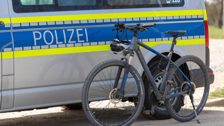 Deutschland Wuerzburg 29 03 2019 Fahrradkontrolle der Polizei Unterfranken Wuerzburg fuer die R