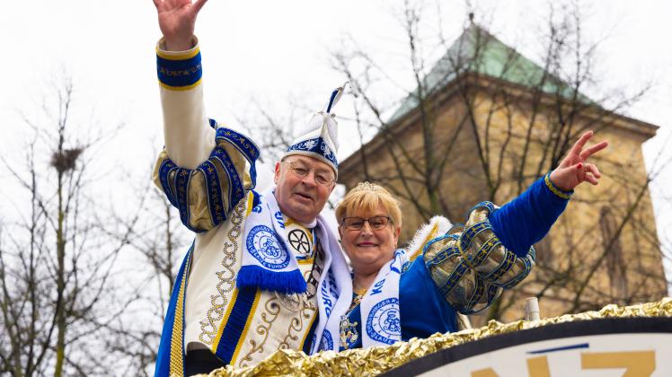 Ossensamstag 2023 in Bildern: Über 1000 Teilnehmer beim Karnevalsumzug ***Stichworte*** Ossensamstag, Karneval, Osnabrück
