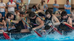 Drachenboot-Cup der Itzehoer Wasserwanderer im Schwimmzentrum Itzehoe. sport rudern steinburg