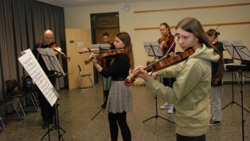 Probe zum Jubiläumskonzert 50 Jahre Jugendmusikschule Hagen in Oberschuke Hagen