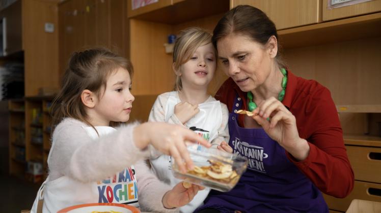 Minister Lucha und Köchin Wiener werben für gesunde Ernährung