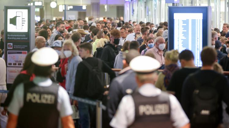 Airport Hamburg will Warteschlangen durch Technik reduzieren