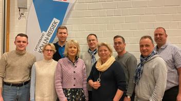 (Von links:) Kreistagskandidat Justus Schmitt, mit Claudia Bohnenkamp, Christopher Henze, Ines Perrey, Michael Lühn, Tanja Domanski, Frank Bohlmann, Patrick Richter und Björn Scholz.
