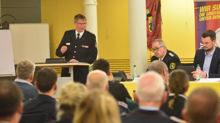 In Grevesmühlen nahm der Präsident des Landesfeuerwehrverbandes MV, Hannes Möller, an der Jahreshauptversammlung des Kreisfeuerwehrverbandes Nordwestmecklenburg teil. Er äußerte sich dort auch zur Gewalt gegen Einsatzkräfte.