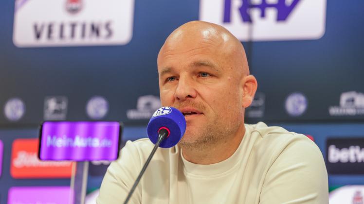 Pressekonferenz des FC Schalke 04