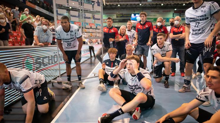 Der Handball-Bundesliga Blüht Ein Elektrisierender Titelkampf | SHZ