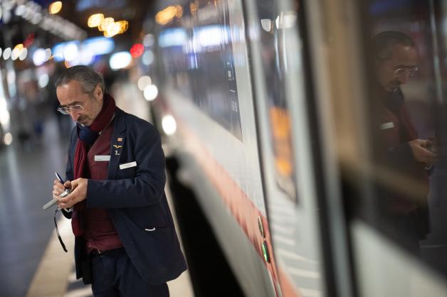 Deutsche Bahn: Tarifstreit Mit EVG – Neuer Warnstreik Droht | NOZ