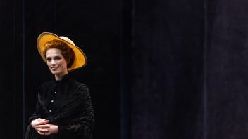 Leonie Dietrich vom IfM spielt am Osnabrücker Theater in "Titanic- Das Musical" die Rolle der Kate Murphy. Foto: Michael Gründel