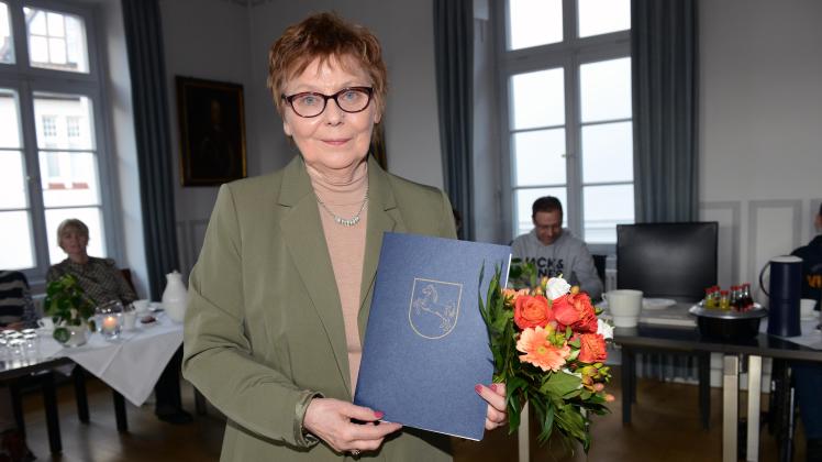 Land Niedersachsen ehrt Annegret Wehry aus Badbergen