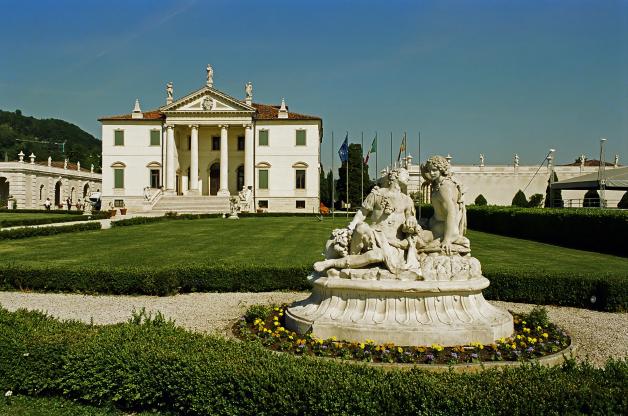 Die Villa Cordellina Lombardi liegt in Montecchio Maggiore, in der Provinz Vicenza.