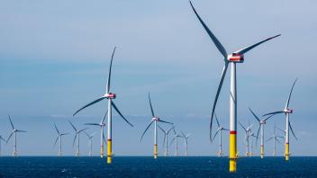 Offshore Windkraftanlage in der Ostsee Copyright: xKlaus-DieterxEsserx
