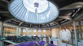 Symbolbild Plenarsaal Deutscher Bundestag Symbolbild Plenarsaal im Rahmen einer Sitzung des Deutschen Bundestag in Berli