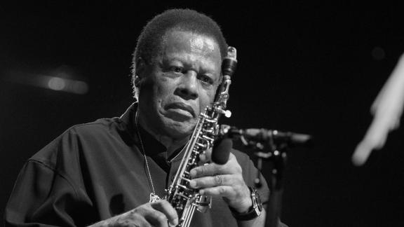 Jazz-Legende Wayne Shorter (2. März): Shorter galt als einer der bedeutendsten und einflussreichsten Komponisten und Saxofonisten des Jazz und war vielfach ausgezeichnet worden - unter anderem mit rund einem Dutzend Grammys. Er wurde 89 Jahre alt. Wayne Shorter