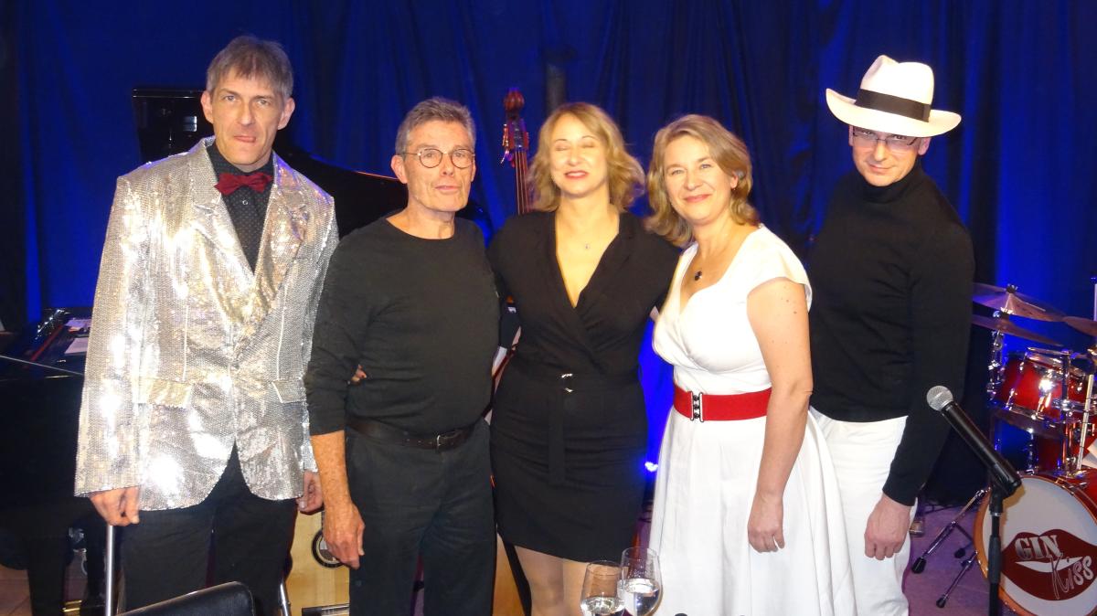 „GinKiss“ zeigen im Ratskeller in Glückstadt Spielfreude SHZ