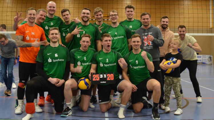 Volleyball MSV Pampow Männer nach Sieg gegen Eimsbüttel