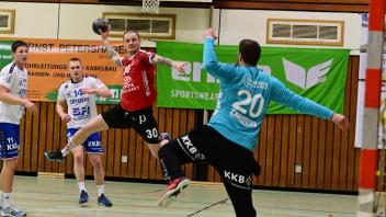 Foto Rolf Tobis25.02.2023Handball-Oberliga MännerHSG Delmenhorst - TuS RothenburgTim Brauner