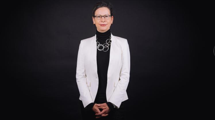 Dr. Susanne Knuth