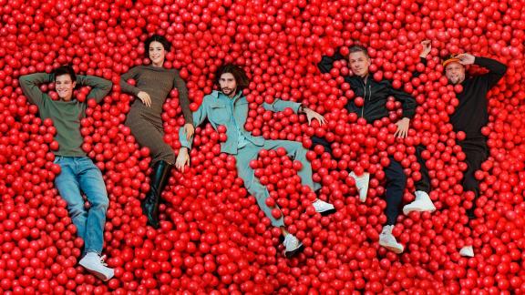 Das sind die Coaches von „The Voice Kids“ (v. l.): Wincent Weiss, Lena, Alvaro Soler, Michi Beck und Smudo. Coaches bei "The Voice Kids"