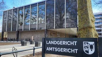 Die gesamte Fassade des Gerichtshauses wurde - unter strengen Auflagen des Denkmalschutzes - renoviert.