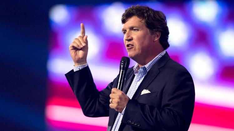 News Bilder des Tages December 17, 2022 - Phoenix, Arizona, USA - Fox News host TUCKER CARLSON speaks at Turning Point U