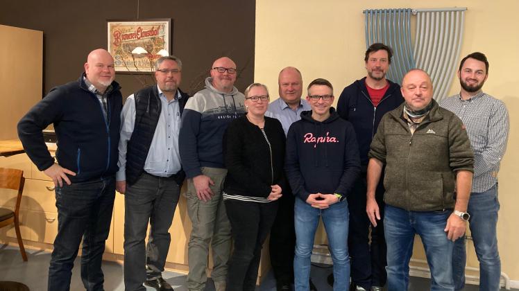 Die Wahl-Kandidaten der BFK (v.li) Marcus Wack, Malte Wicke, Henning Schlüter, Karina Brandenburg, Bernd Schneider, Matthias Rotzoll, Sven Harmsen, Detlef Letzner und Dominique Abratis (es fehlt Timo Laackmann) 