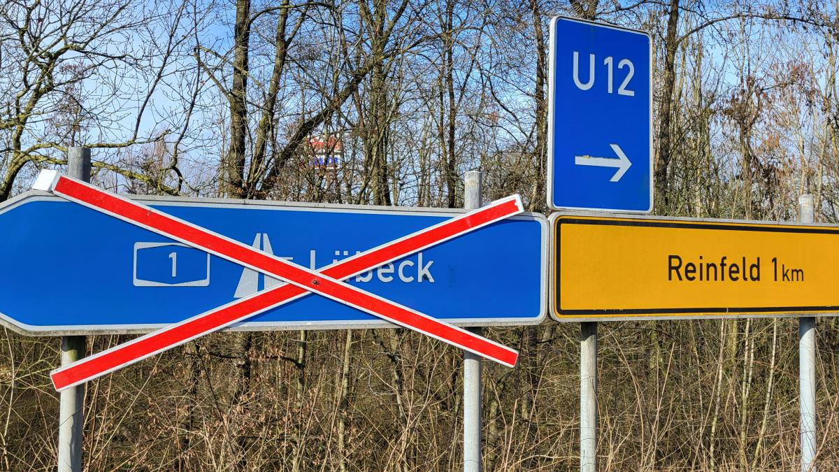 A1 ReinfeldBad Oldesloe Vollsperrung der Autobahn notwendig