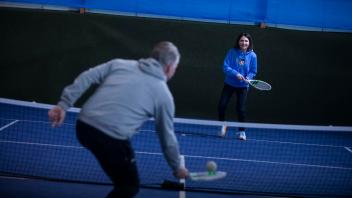 Touch-Tennis ist auch in Osnabrück beliebt - so geht es und so leicht kann man es lernen 