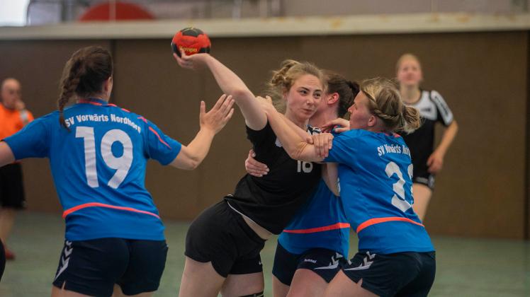 Handballerinnen unter Doppelbelastung- TSG Burg Gretesch 28:16  Vorwärts Nordhorn